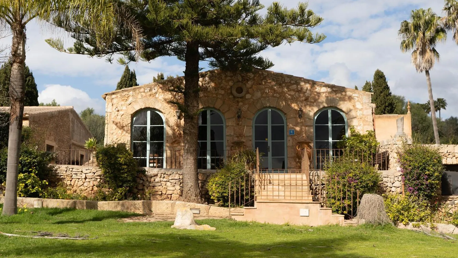 Reserva Rotana Golf Resort Manacor  Hotel